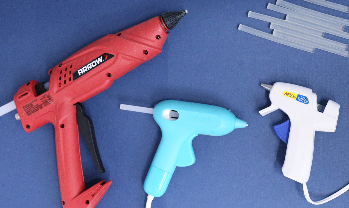 Select Hot Glue Gun Full Size Hi-Temp + glue sticks ADTECH