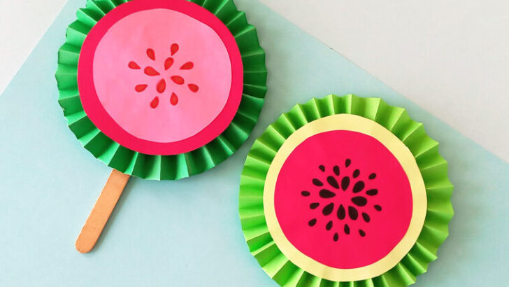 Fruit Paper Fans – A fun summer craft!